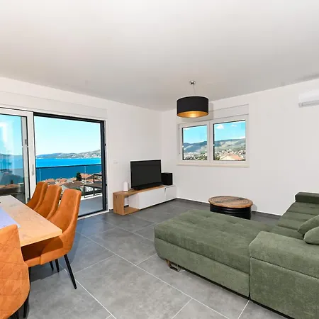 Penthouse Bluesky Appartamento Okrug Gornji