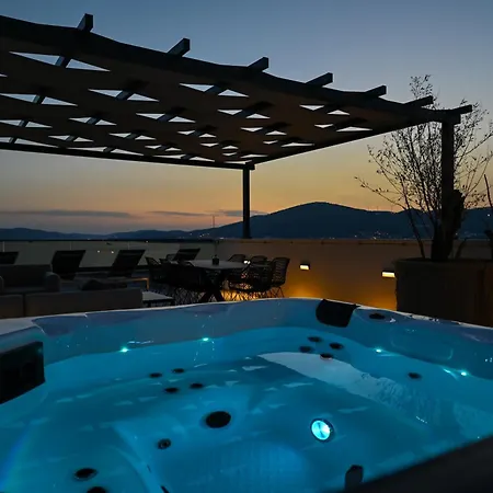 Penthouse Bluesky *