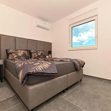Penthouse Bluesky * Okrug Gornji