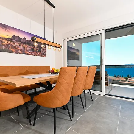 Appartement Penthouse Bluesky *