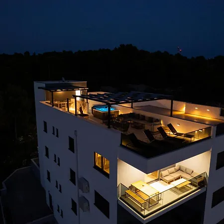 Penthouse Bluesky *