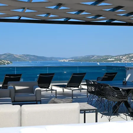 Appartement Penthouse Bluesky Okrug Gornji