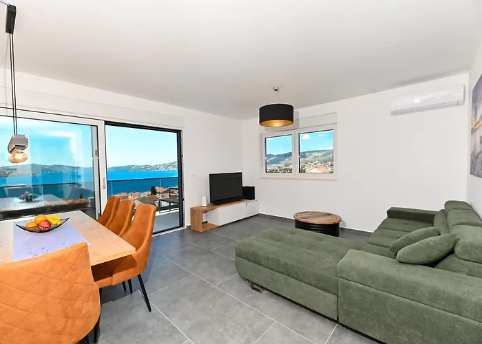 Penthouse Bluesky Διαμέρισμα Okrug Gornji
