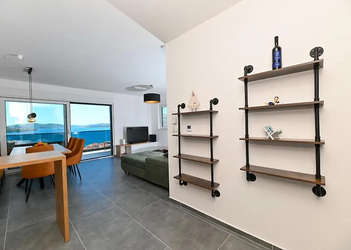 Penthouse Bluesky *